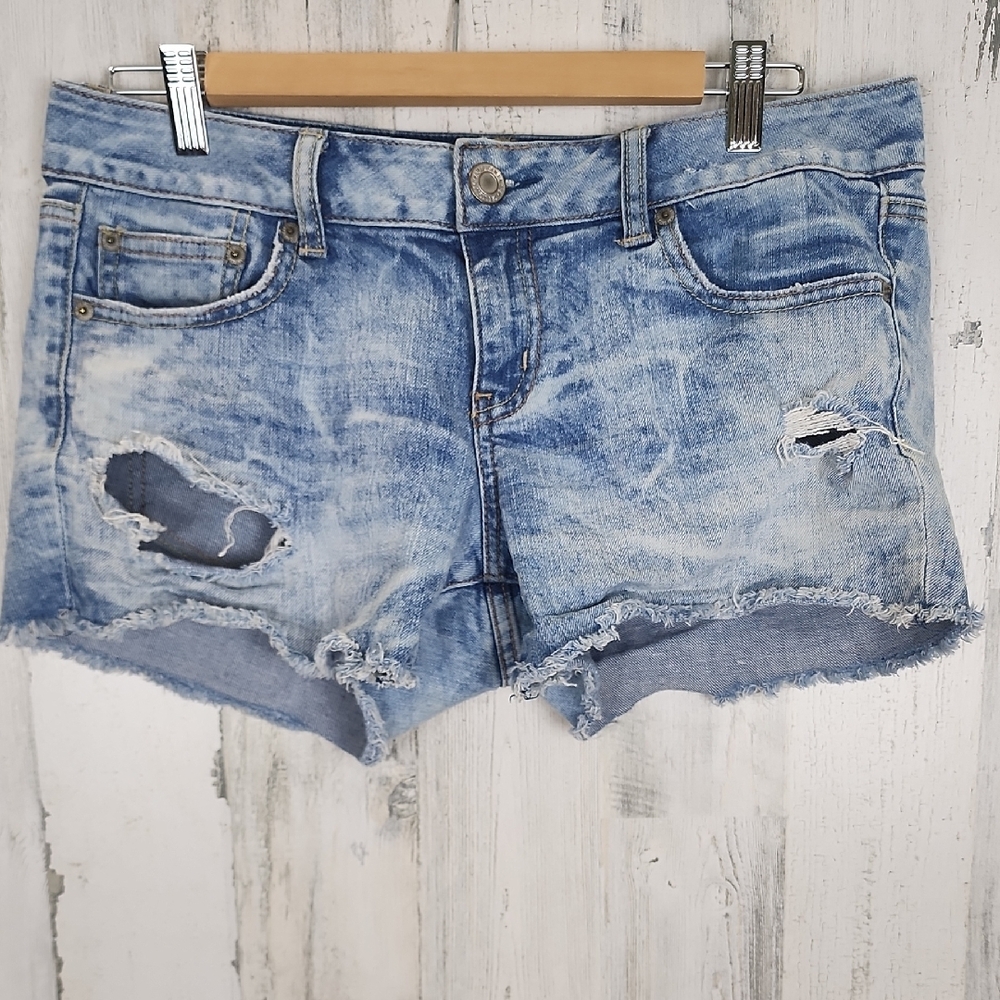 American Eagle Acid Wash Light Blue Distressed Jean Stretch Shorts Size 10